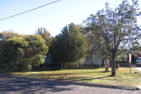 57 Hawkins St, Miles, QLD 4415