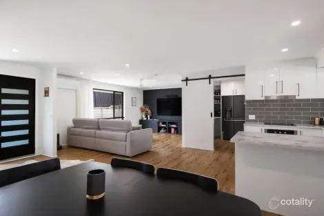 Property photo of 5 Newhaven Crescent Worongary QLD 4213