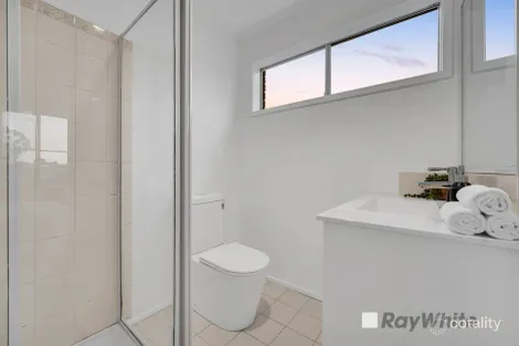 Property photo of 1 Banyalla Drive Cranbourne West VIC 3977