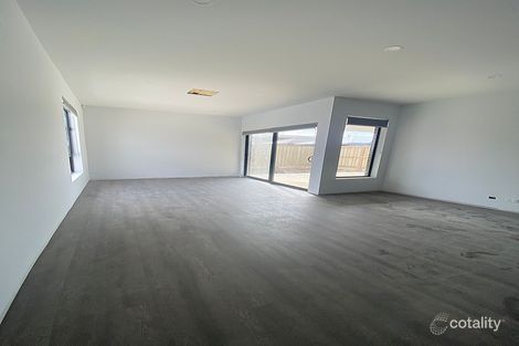 Property photo of 10 Coronidium Street Beveridge VIC 3753