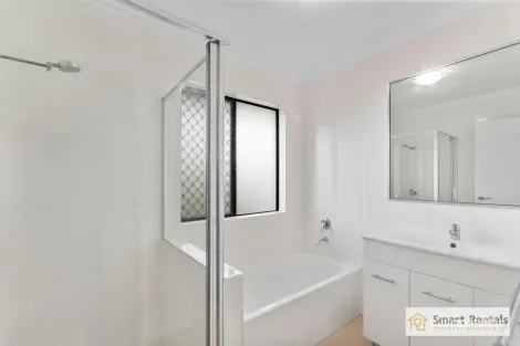 Property photo of 9 Ellenor Street Mount Low QLD 4818