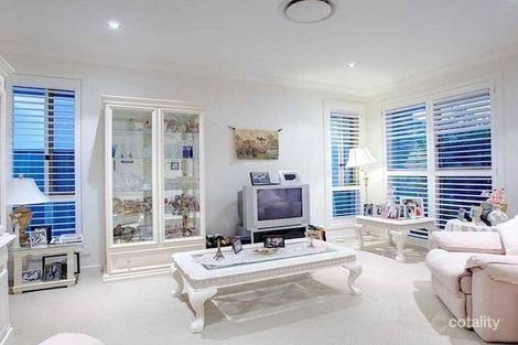 Property photo of 10 Chip In Place Helensvale QLD 4212