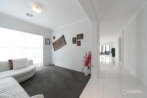 Property photo of 90 Selandra Boulevard Clyde North VIC 3978