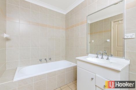 Property photo of 2/6 Dallas Place Toongabbie NSW 2146