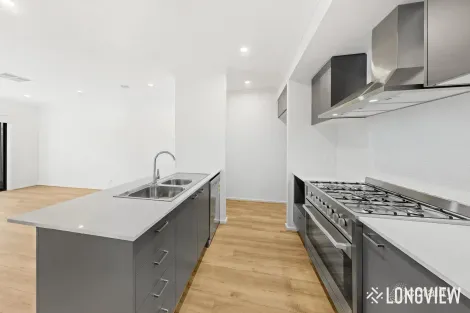 Property photo of 13 Burrawang Loop Mickleham VIC 3064