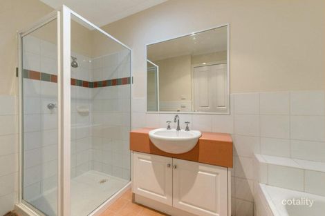 Property photo of 2/24 Oxford Street Box Hill VIC 3128