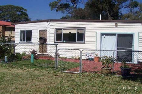 Property photo of 9 Yarralumla Crescent Tomakin NSW 2537