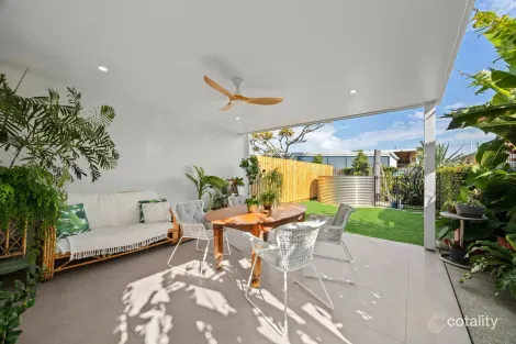 2/14 Burke St, Golden Beach, QLD 4551