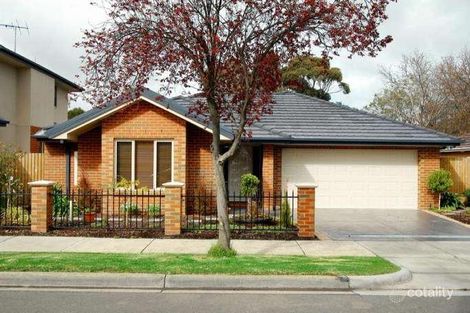 Property photo of 32 Simpson Drive Mount Waverley VIC 3149
