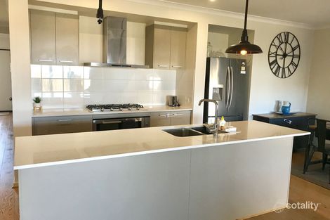 Property photo of 35 Alderbark Way Greenvale VIC 3059