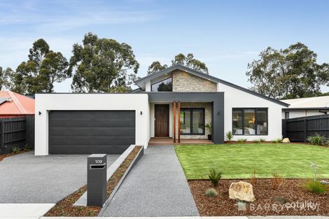 Property photo of 109 Landscape Drive Mooroolbark VIC 3138