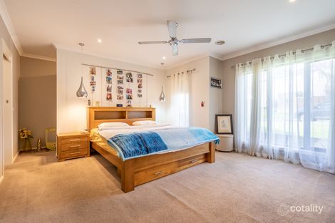 Property photo of 26 Fuschia Grove South Morang VIC 3752