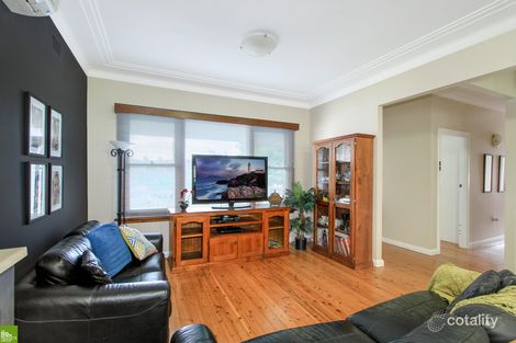 Property photo of 33 London Drive West Wollongong NSW 2500
