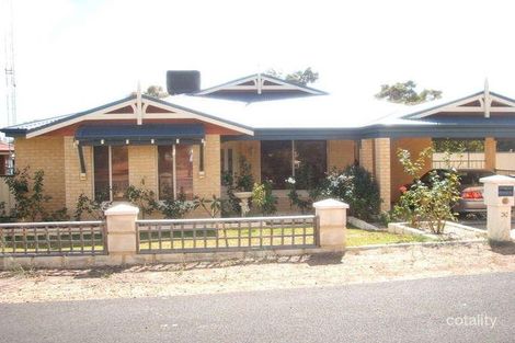 30 Thatcher St, Waroona, WA 6215