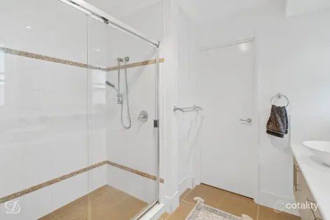 Property photo of 16 Nyamber Place Upper Kedron QLD 4055