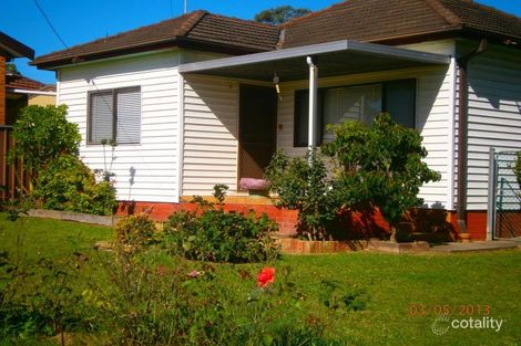 Property photo of 13 Chesham Parade Glenfield NSW 2167