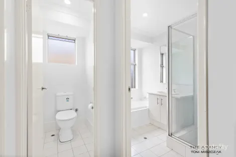Property photo of 16 Badham Way Ellenbrook WA 6069