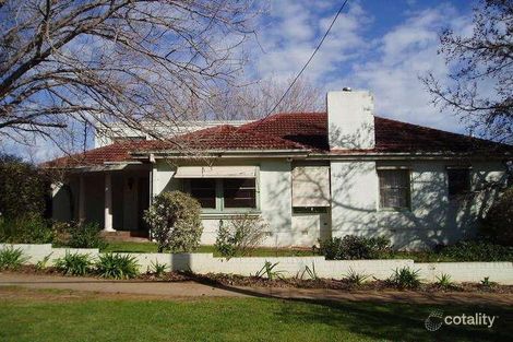 36 Mitchelmore St, Turvey Park, NSW 2650