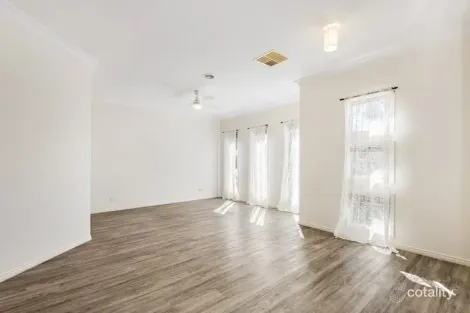 Property photo of 5 Stretton Drive Brookfield VIC 3338