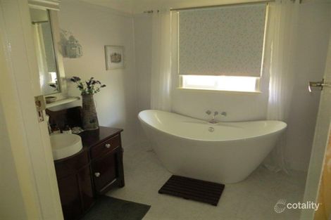 Property photo of 9 White Street Texas QLD 4385