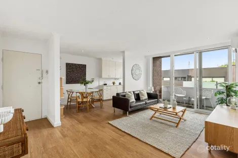 21/19 Robe St, St Kilda, VIC 3182