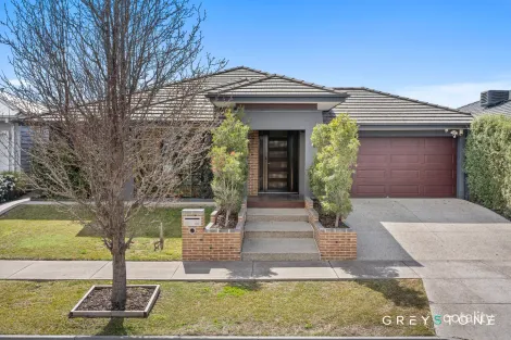 13 Wren Pde, Fraser Rise, VIC 3336
