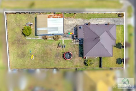 Property photo of 35 York Street Moe VIC 3825