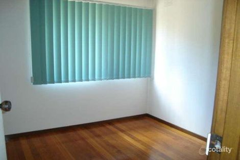 Property photo of 8 Highland Court Dandenong VIC 3175