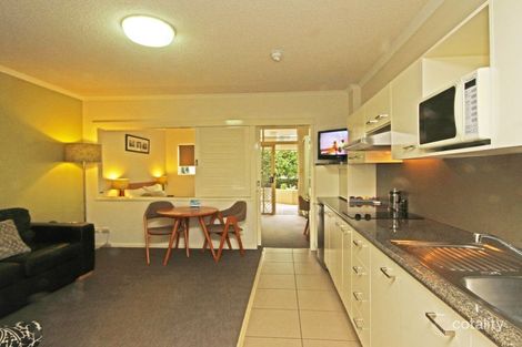 Property photo of 2/85 Deakin Street Kangaroo Point QLD 4169