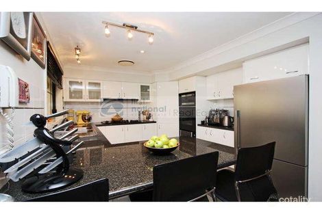 Property photo of 3 Sea Spray Court Chipping Norton NSW 2170