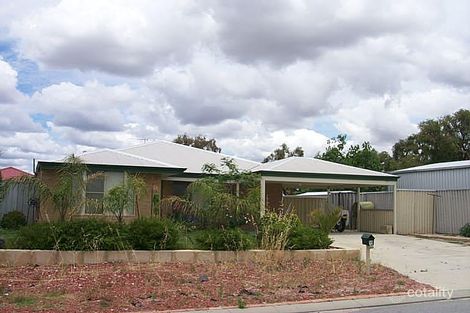 15 Bindoon Loop, Huntingdale, WA 6110