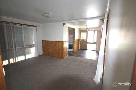 9 Blakemore Ave, Ashmont, NSW 2650