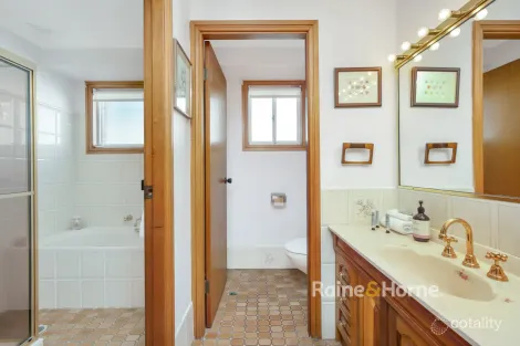 Property photo of 12 Cuttlefish Parade St Huberts Island NSW 2257