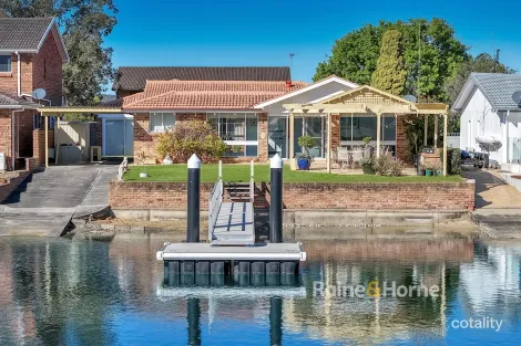 Property photo of 12 Cuttlefish Parade St Huberts Island NSW 2257