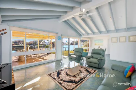 Property photo of 12 Cuttlefish Parade St Huberts Island NSW 2257