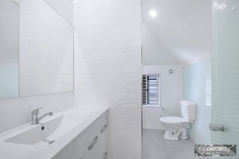 Property photo of 2/11 Pine Tree Close Fitzgibbon QLD 4018