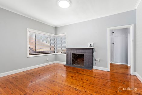 Property photo of 192 Flagstaff Road Lake Heights NSW 2502