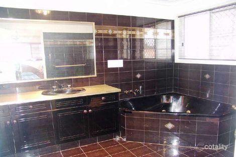 Property photo of 18 Washington Place Stretton QLD 4116