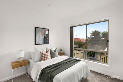 Property photo of 10 Bickerton Way Roxburgh Park VIC 3064