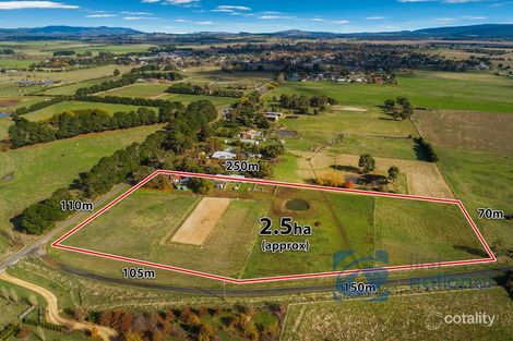25 Shannons Rd, Lancefield, VIC 3435