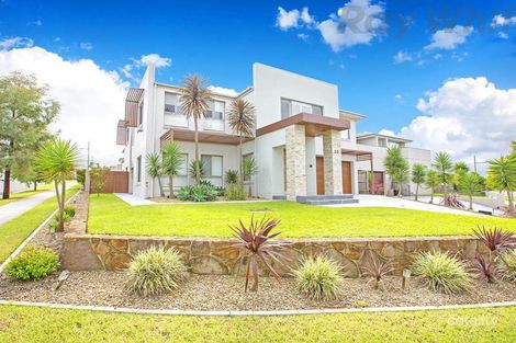 Property photo of 20 Moondarra Drive West Hoxton NSW 2171