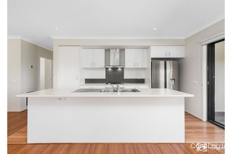 Property photo of 2 Timble Way Clyde North VIC 3978