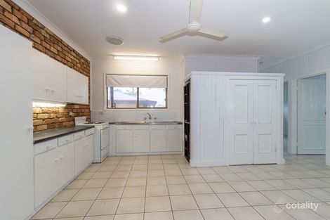 2/449 Esplanade, Torquay, QLD 4655