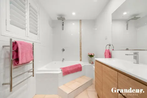 Property photo of 8 Haylen Place Edensor Park NSW 2176