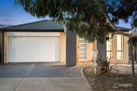 Property photo of 11 McKenna Place Pakenham VIC 3810
