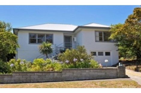 2/32 Malunna Rd, Lindisfarne, TAS 7015