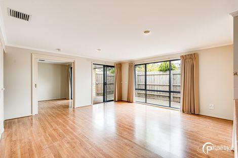 Property photo of 23 Hammerwood Green Beaconsfield VIC 3807