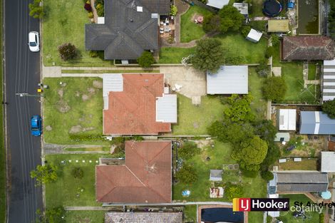 4 Bow Bowing Cres, Bradbury, NSW 2560