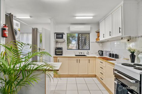 Property photo of 2/15 Pacific Drive Blacks Beach QLD 4740