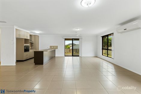 Property photo of 11 Wareena Crescent Glenvale QLD 4350